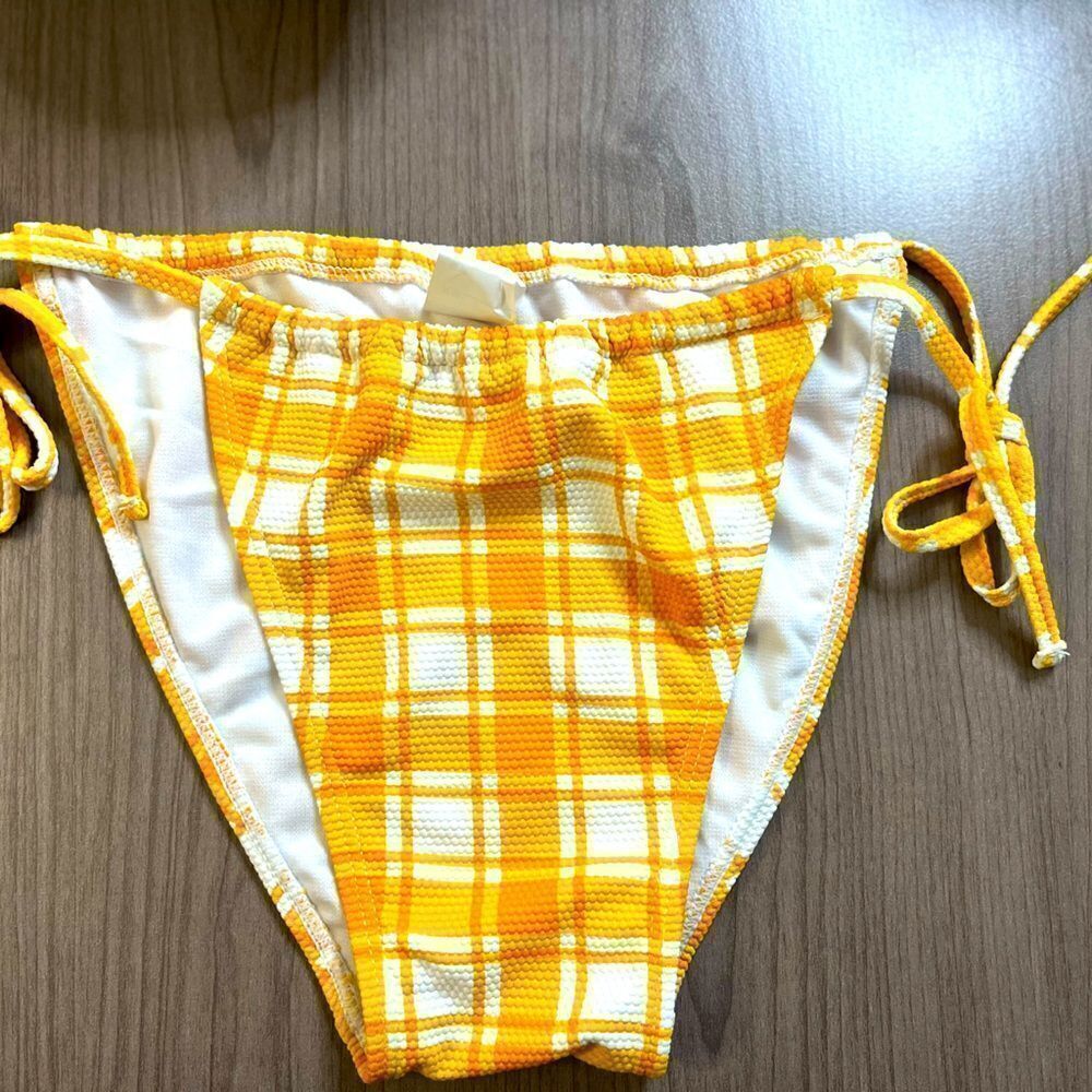 New no tag Bikini Bottom - fitting a XS/S